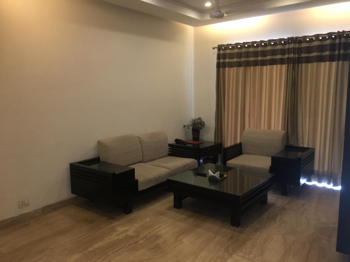 Hotel Vipul Grand Gurgaon Esterno foto