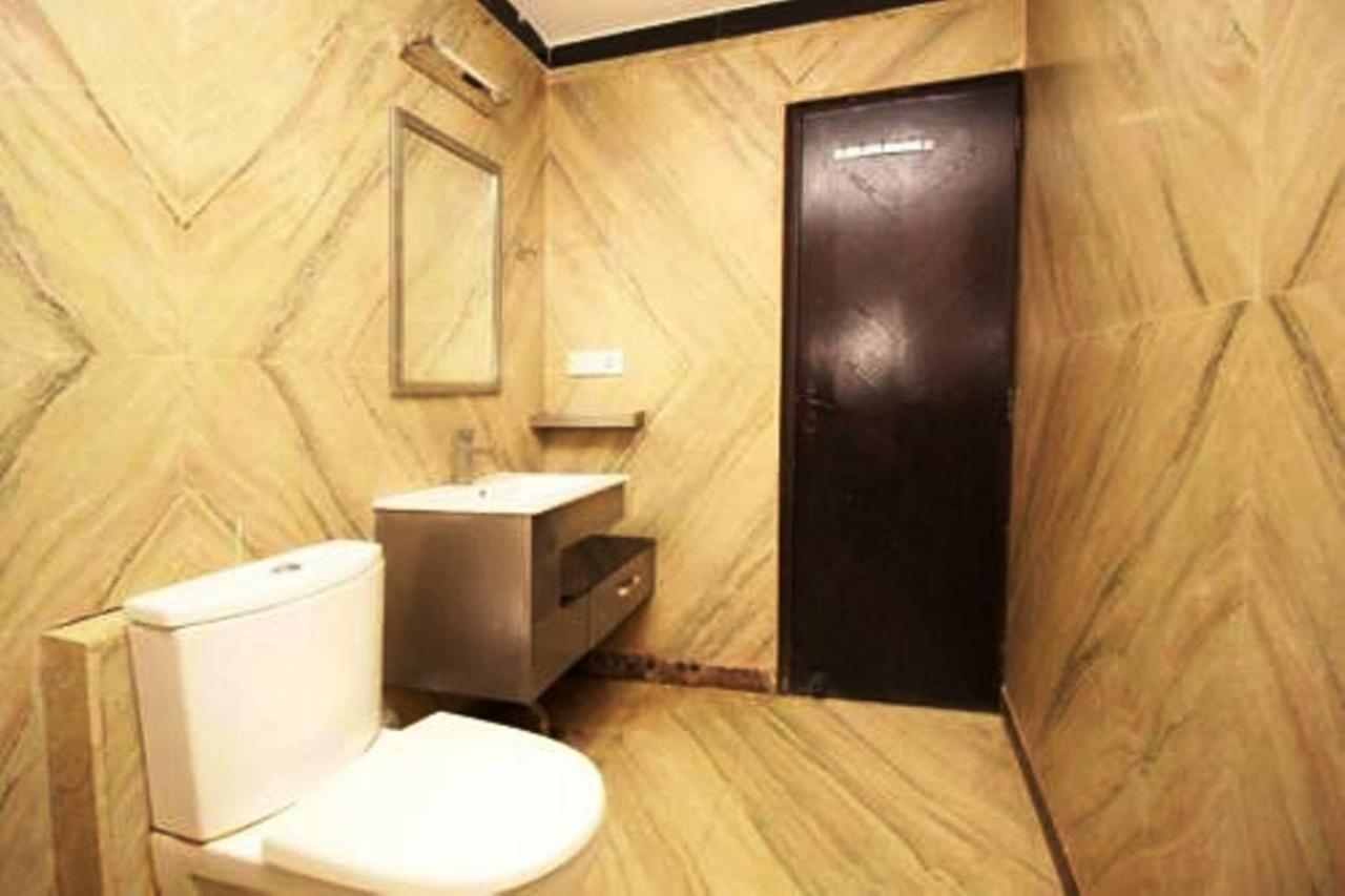 Hotel Vipul Grand Gurgaon Esterno foto